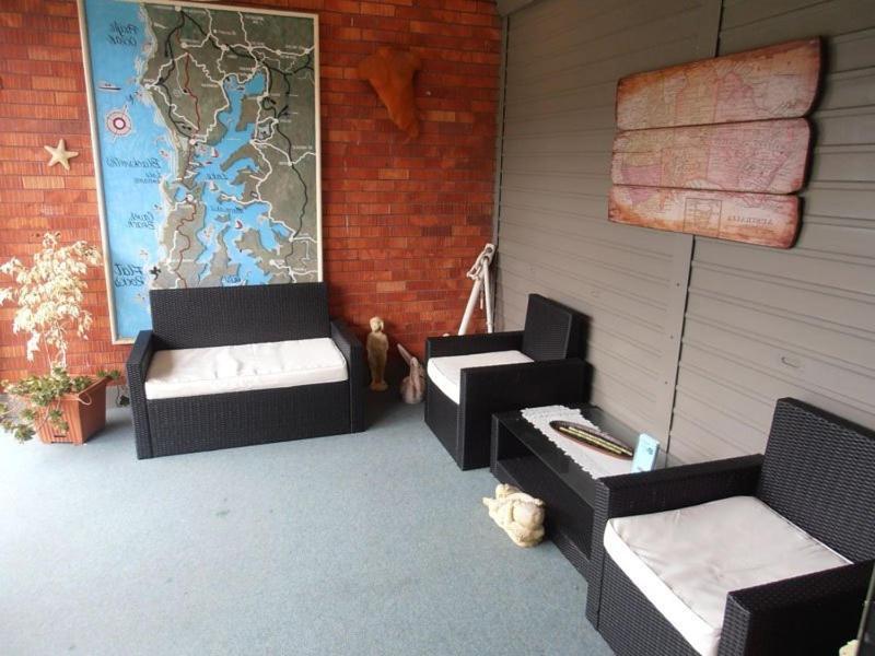 Black Swan Waterfront Motel (Adults Only) Swansea Bagian luar foto